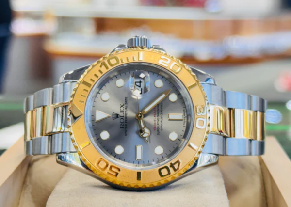 Rolex Yacht-Master 40 16623 Silver Dial Gold and Steel FULL SET BOX & PAPERS